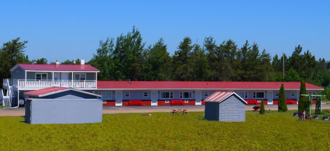 Auberge Restwell Motel Berry Mills Екстериор снимка
