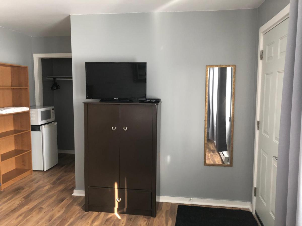 Auberge Restwell Motel Berry Mills Екстериор снимка