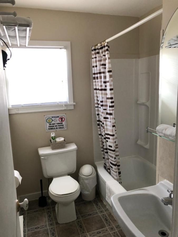 Auberge Restwell Motel Berry Mills Екстериор снимка
