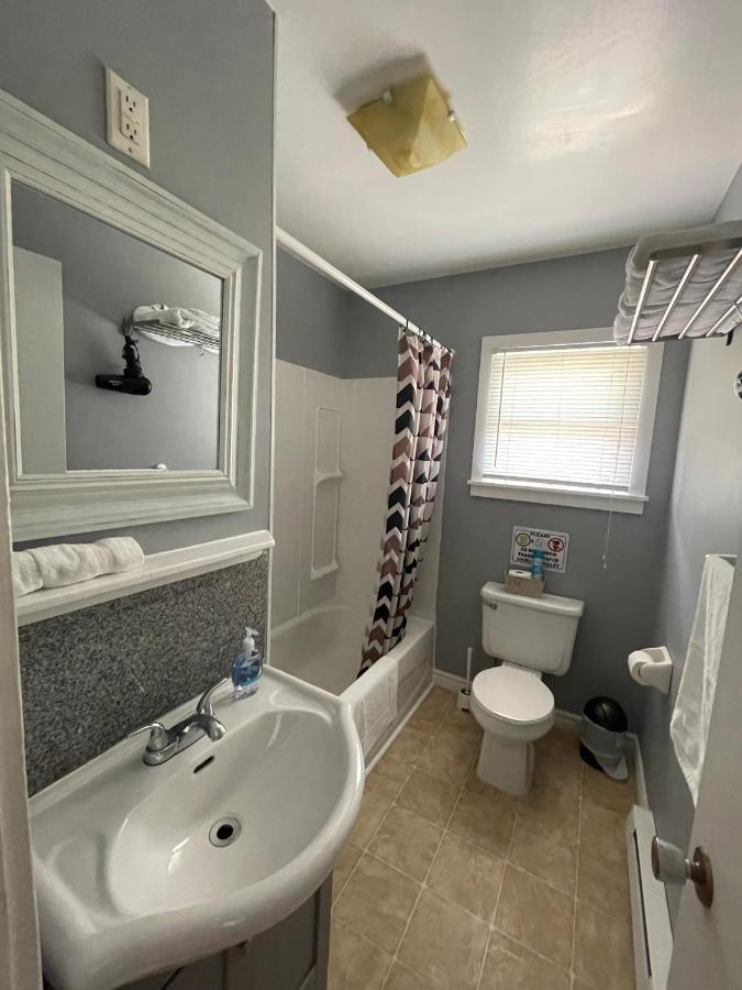 Auberge Restwell Motel Berry Mills Екстериор снимка