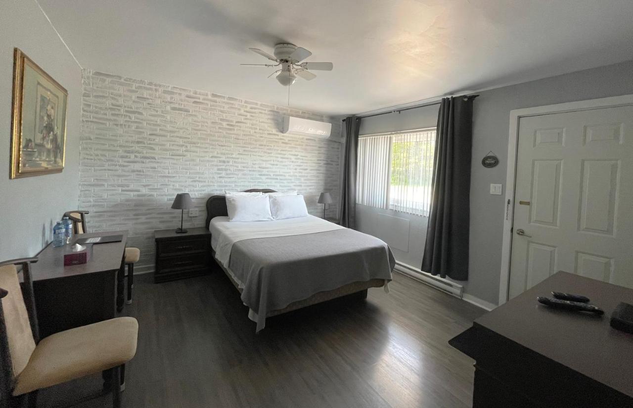 Auberge Restwell Motel Berry Mills Екстериор снимка