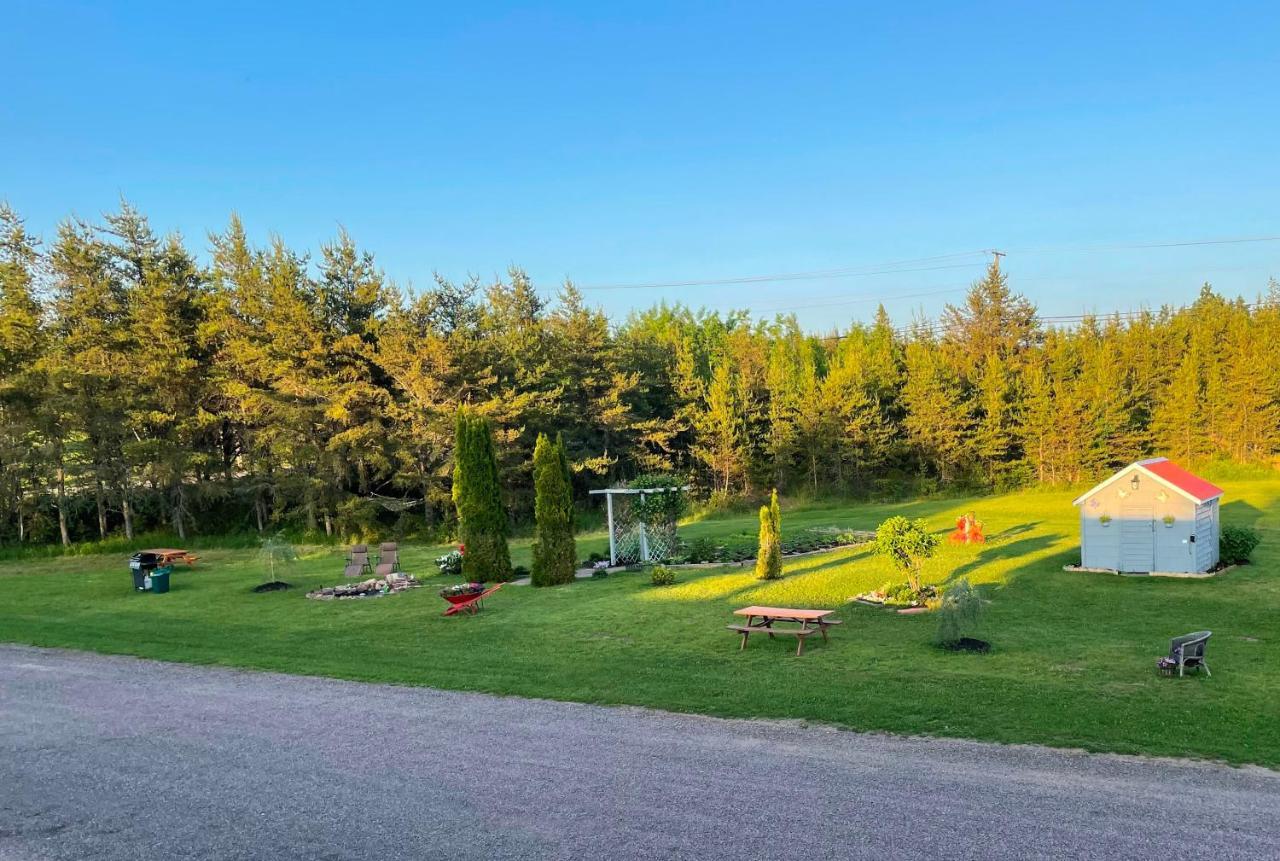 Auberge Restwell Motel Berry Mills Екстериор снимка