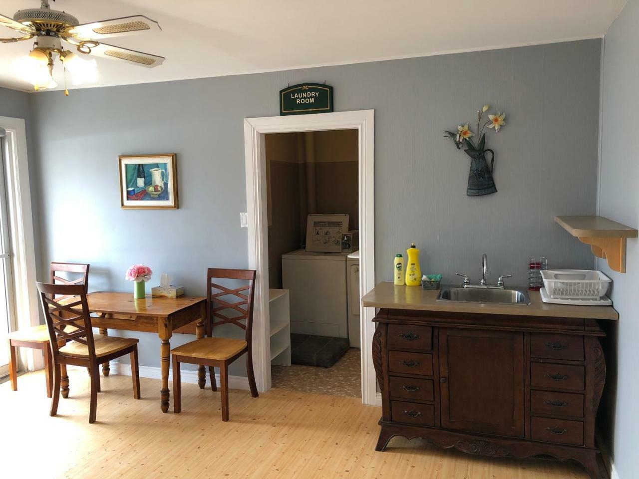 Auberge Restwell Motel Berry Mills Екстериор снимка